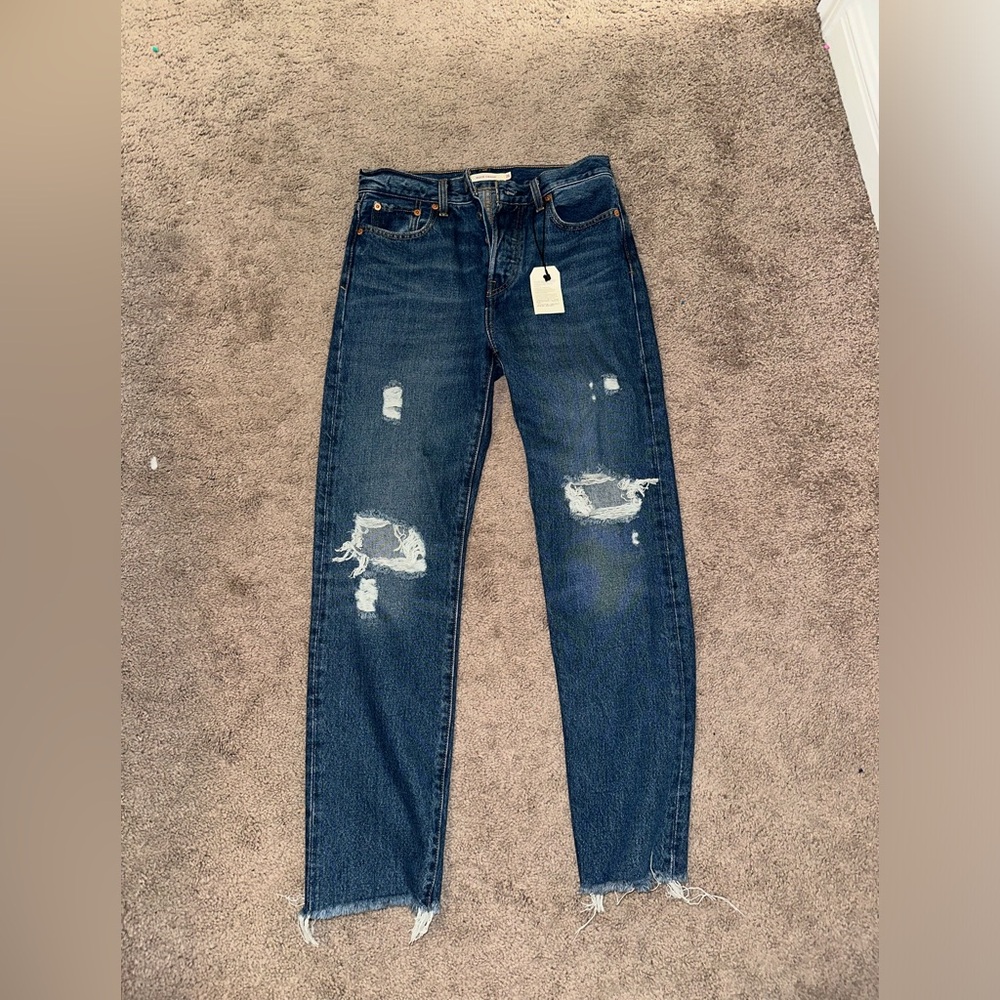 BRAND NEW LEVI JEANS
